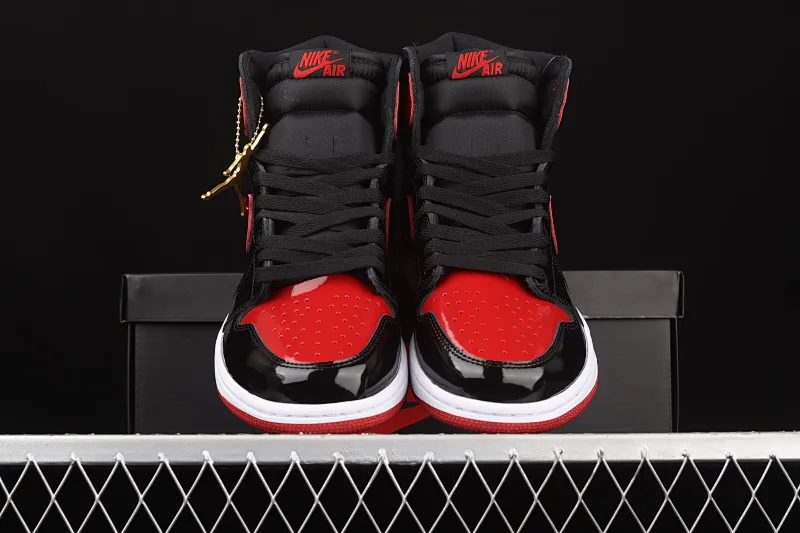 All categories Air Jordan Jordan series basketball shoes Air Jordan 1 High X version Air Jordan 1 High OG "Bred Patent" AJ1 Joe 1 patent leather black and red high-top basketball shoes 555088-063